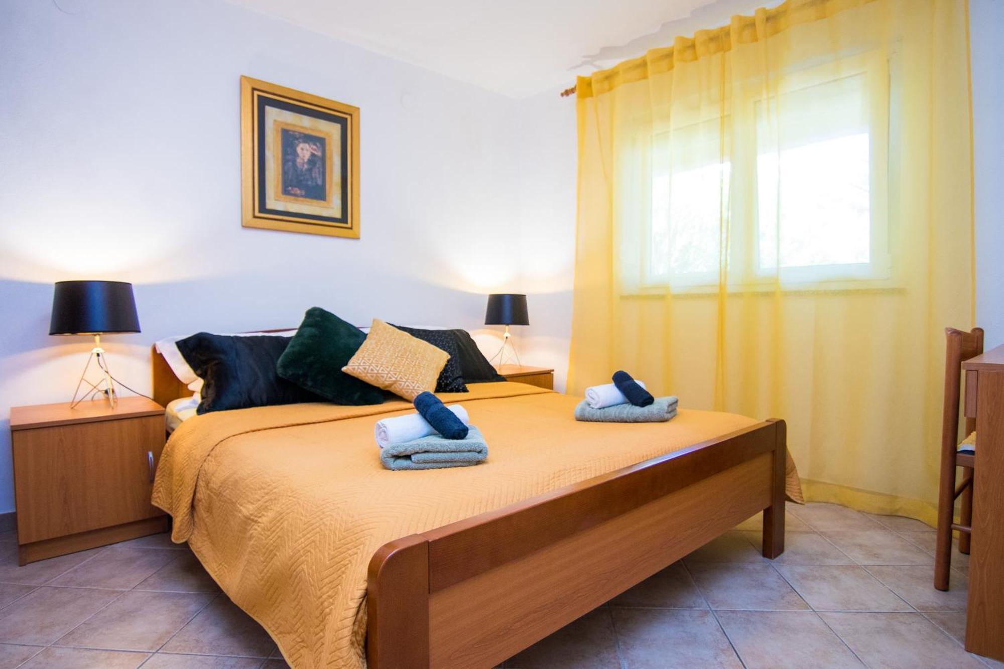 Apartments City Center Dekanic 크르크 외부 사진
